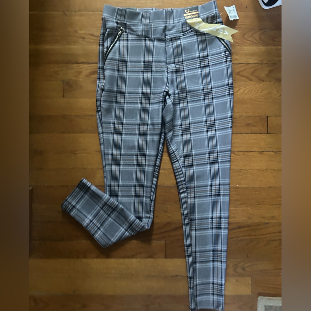 Stylish Gray Plaid Cropped Stretch Pants NWT sz L